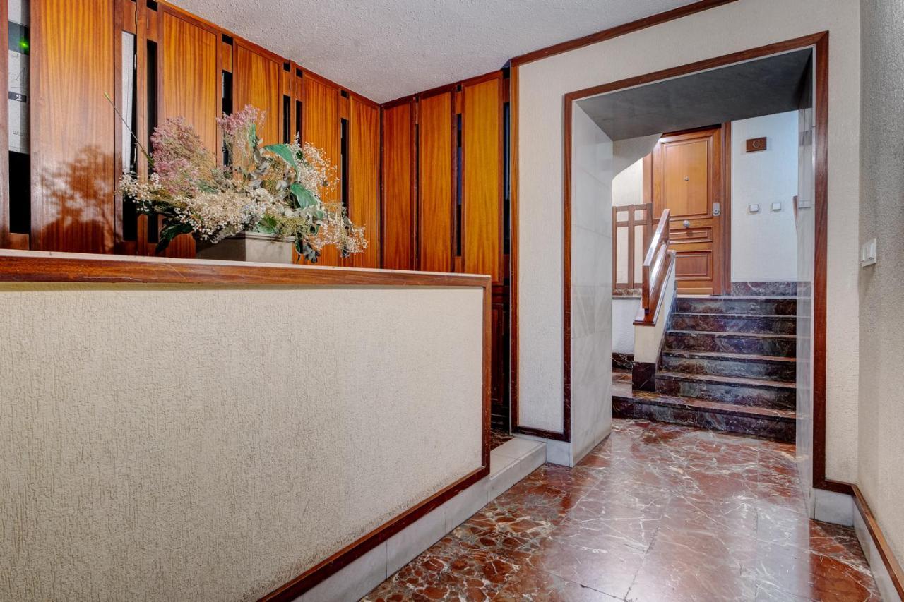 Precioso Apartamento Cercano Al Mar, Parking, 4 Pax Хондарибия Екстериор снимка