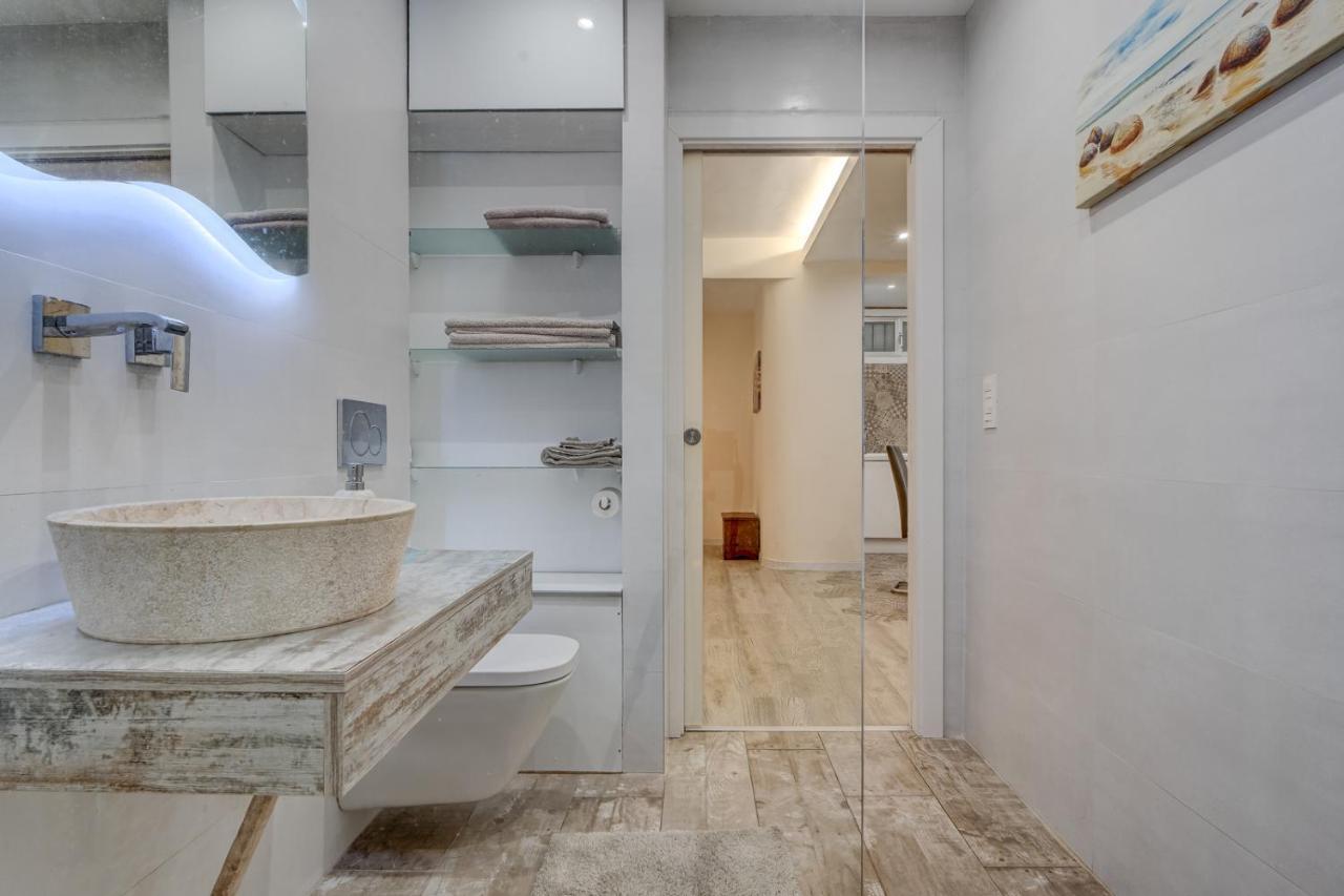 Precioso Apartamento Cercano Al Mar, Parking, 4 Pax Хондарибия Екстериор снимка