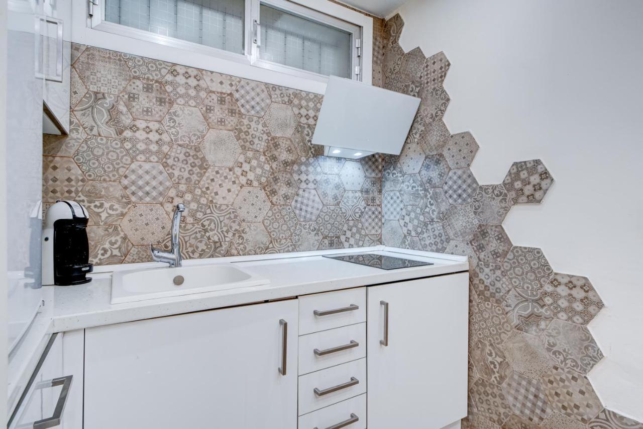 Precioso Apartamento Cercano Al Mar, Parking, 4 Pax Хондарибия Екстериор снимка